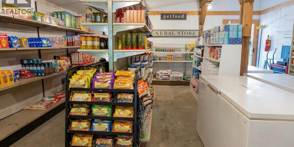 221 5TH AVENUE Stewart Photo 16 221 5TH AVENUE Stewart Photo 16